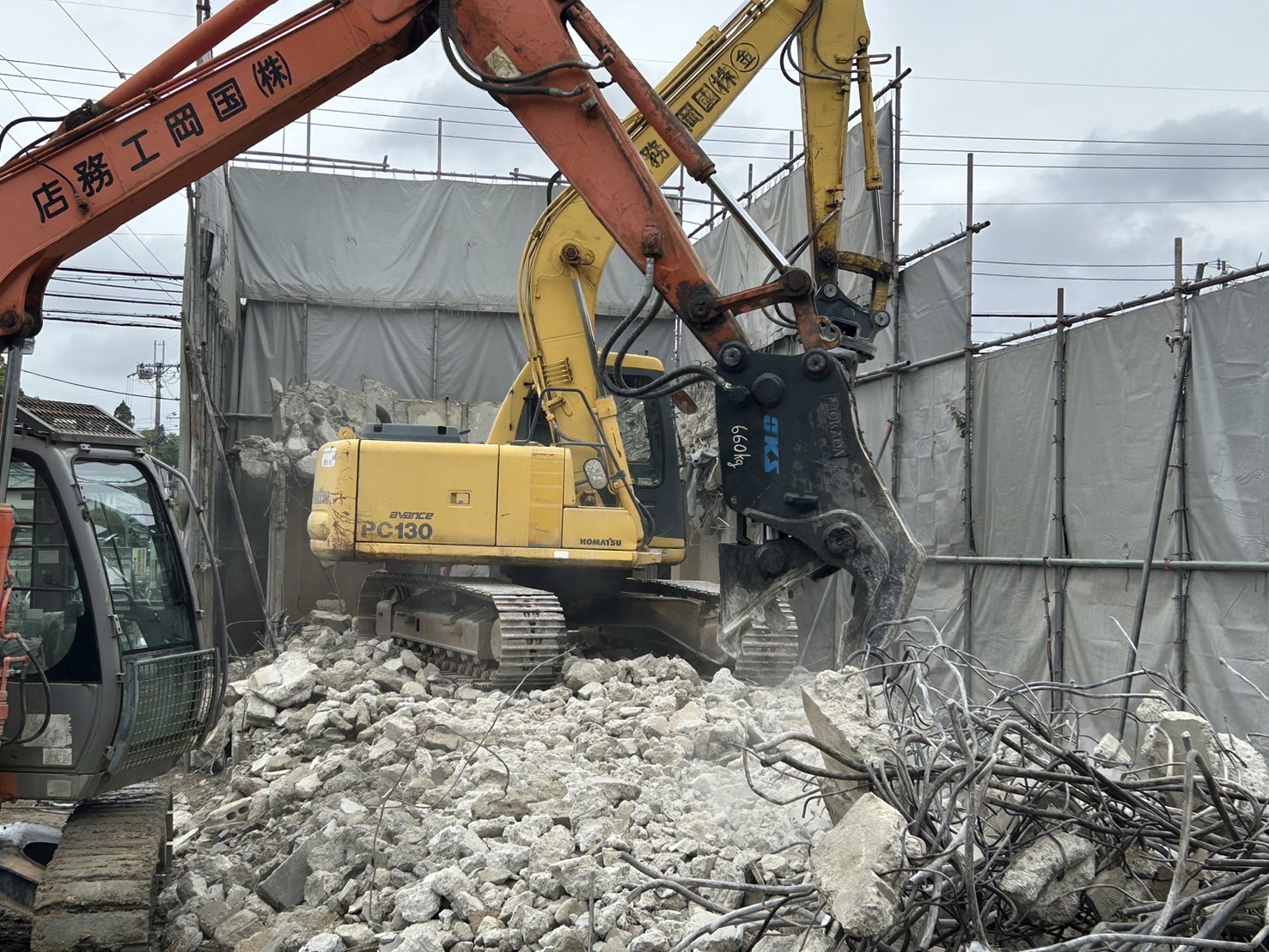 奈良市某所O様邸　RC2階建住居解体工事状況